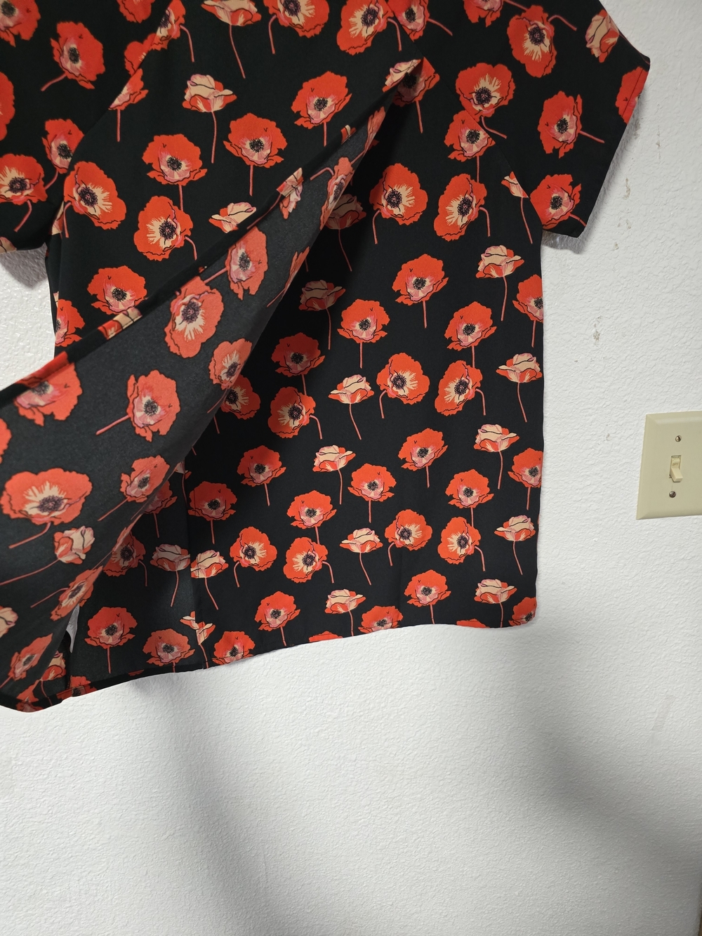 CAbi Black Short-Sleeve Tee with Orange Floral Print Size XS - Picture 6 of 9